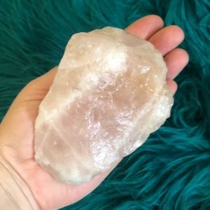 Raw chunk Rose Quarts 💕